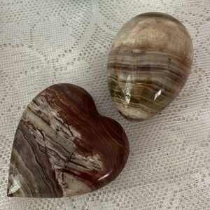 Crystal/ Stones  Heart and Egg Stone Decor in Brown and Cream Tones